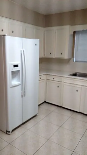 kitchen - 2518 Creekway Cir