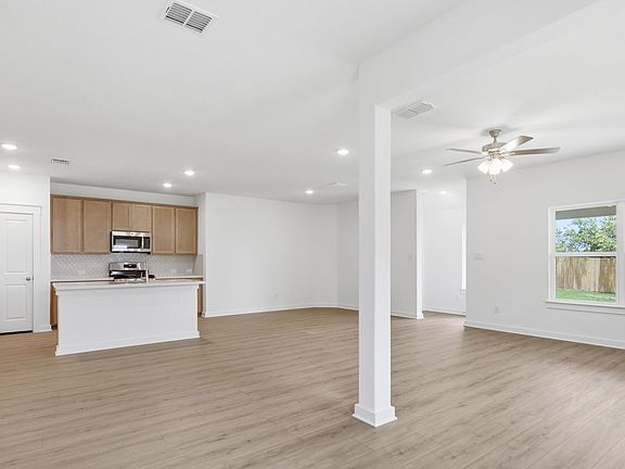 4th image of 20432 Gillbrand Rd