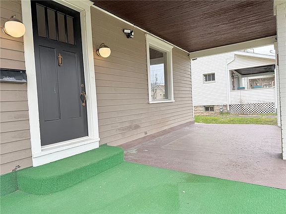 3rd image of 228 E Sheridan Ave