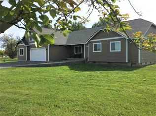 1220 N Riverside Dr, West Richland, WA 99353