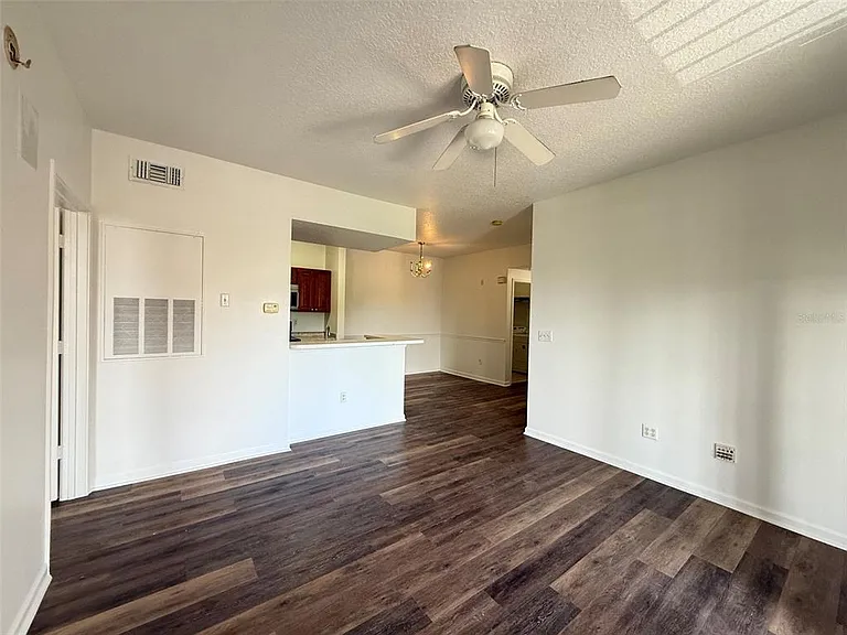 14316 Fredricksburg Dr #505 — Photo 6