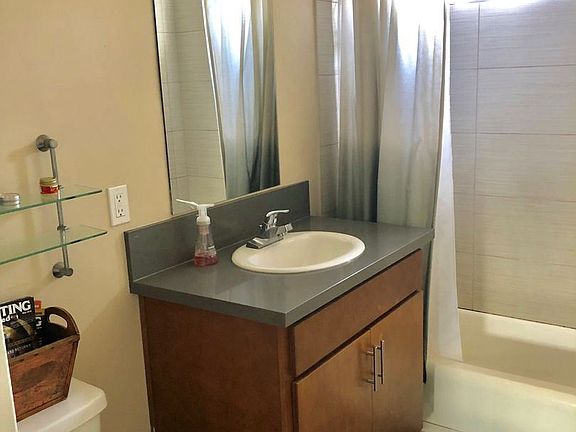 5th image of 5041-43 Santa Monica Ave #8