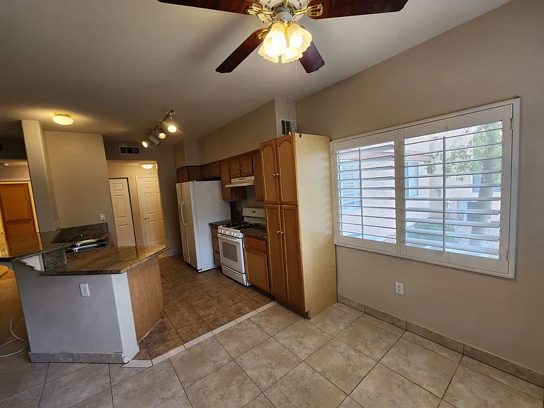 1050 E Cactus Ave #1029 — Photo 8