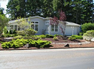 618 38th Pl, Florence, OR 97439