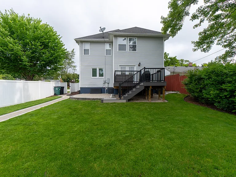 2604 Manchester Rd — Photo 4