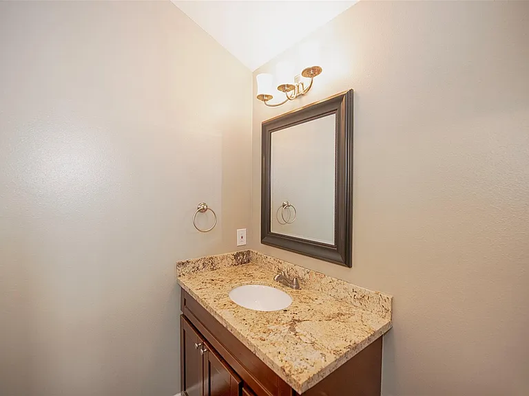 238 Debbie Ln — Photo 32
