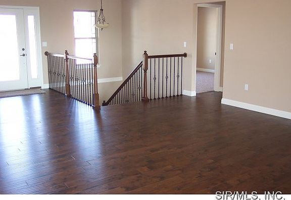 2nd image of 124 Meridian Oaks Dr