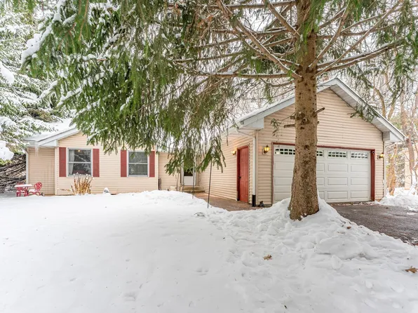 116 Liverpool Dr SE, Poplar Grove, IL 61065