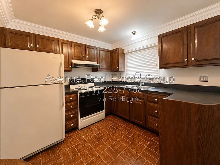 12163 Cheryl Ct — Photo 8