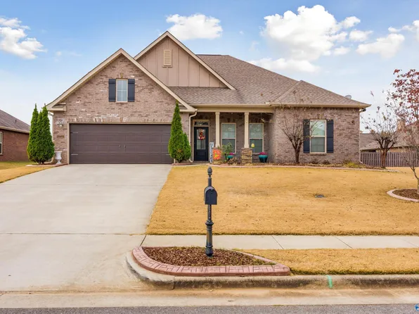 18401 Red Tail St, Athens, AL 35613