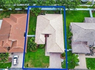 12 Valencia Dr, Boynton Beach, FL 33436