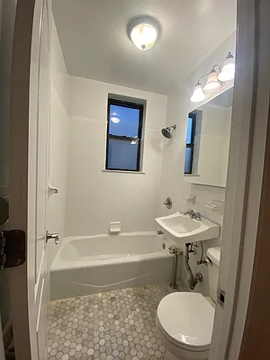 Rented by CitySites Real Estate Group | media 14