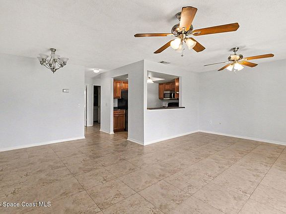 4th image of 1066 Ellen Ct