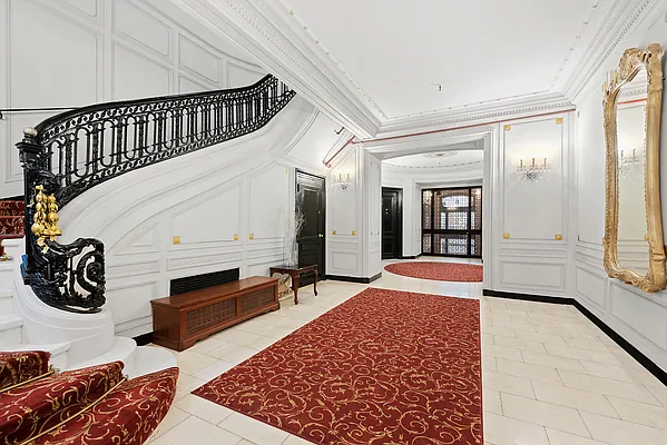 Rented by Compass | media 32