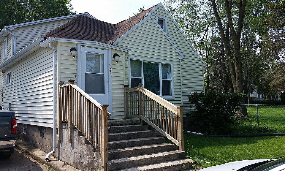 1st image of 1527 Walnut Dr