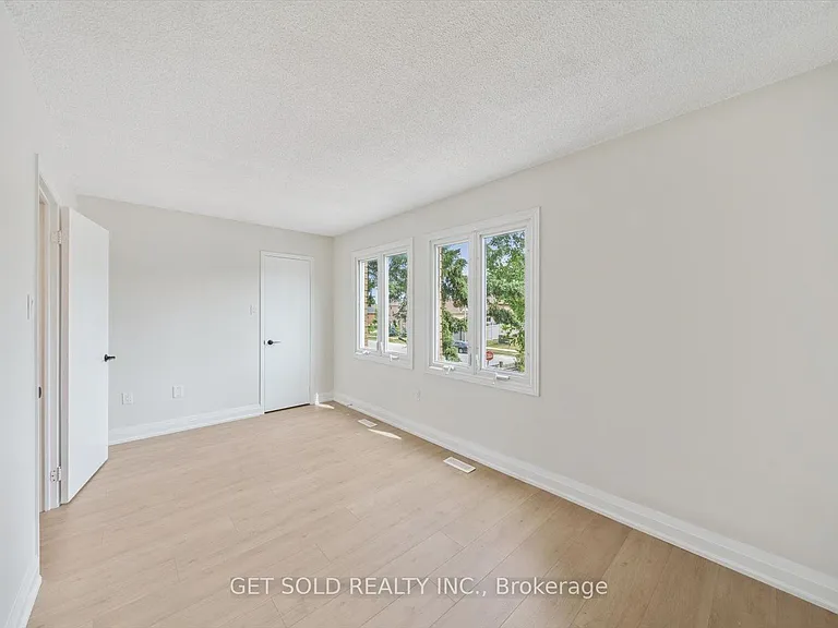 232 Kozlov St — Photo 18