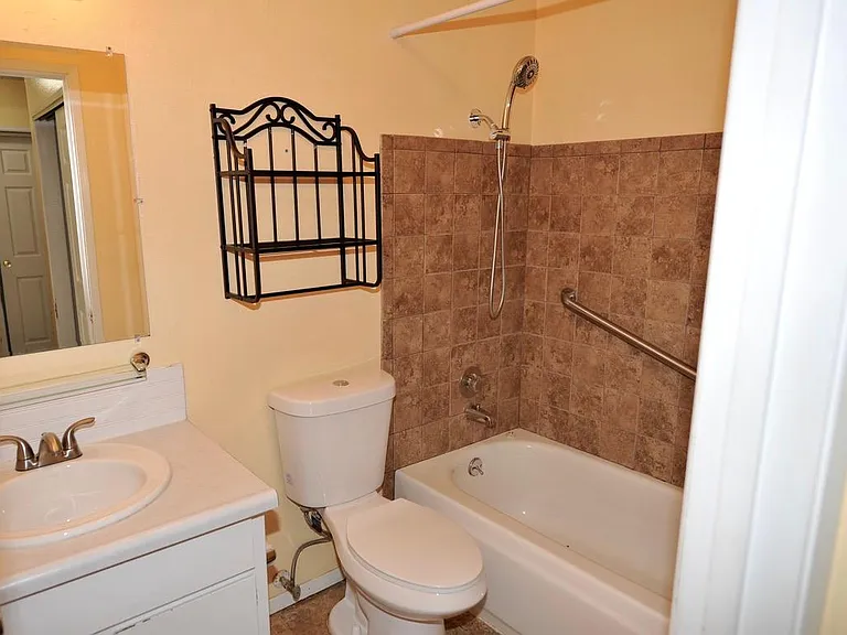 2201 N Spokane St #3 — Photo 15