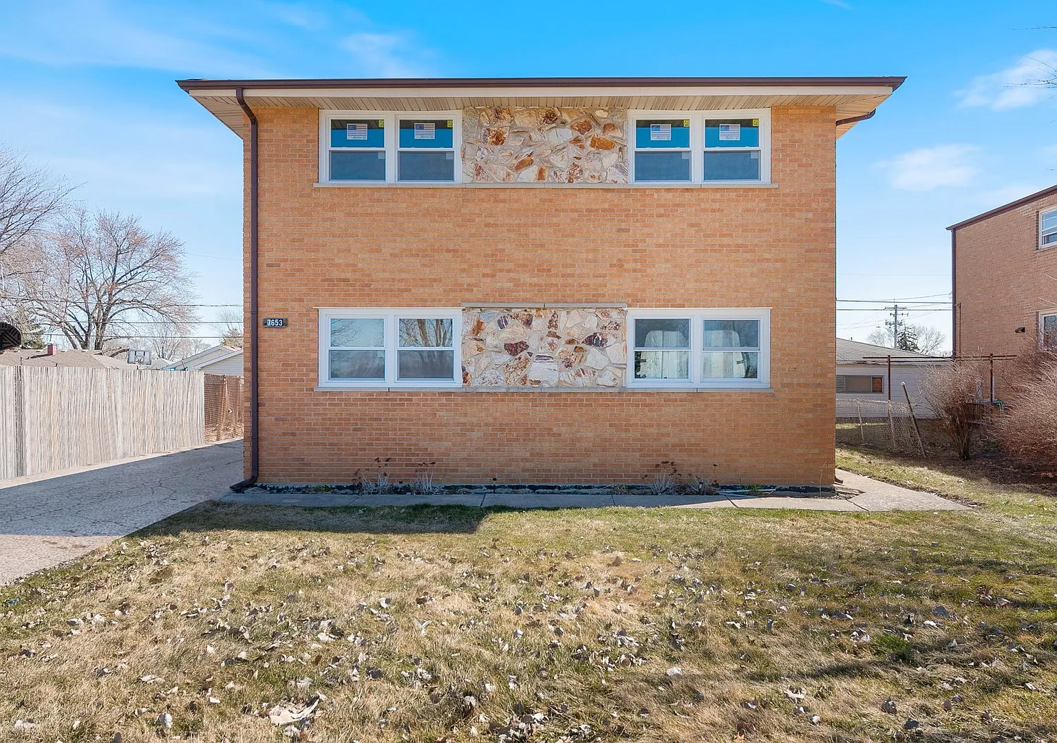 2 bed, 716 sqft, $1,600 — Photo 1