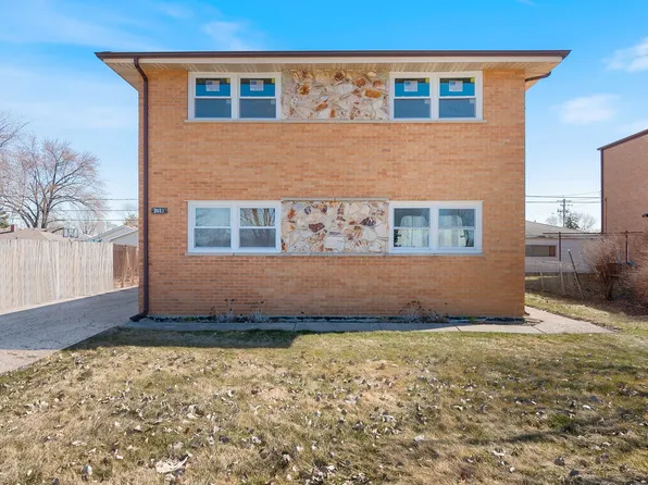 7653 S Roberts Rd APT 2W, Bridgeview, IL 60455