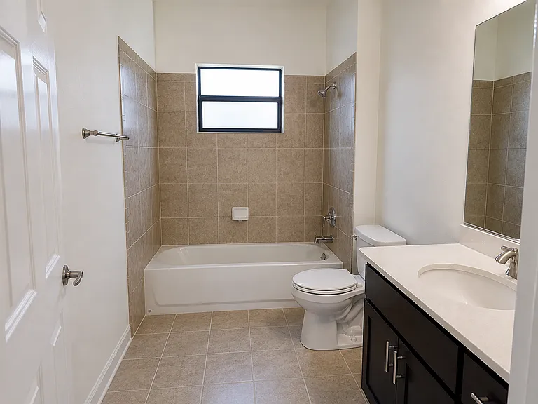 9186 Woodhurst Dr — Photo 9
