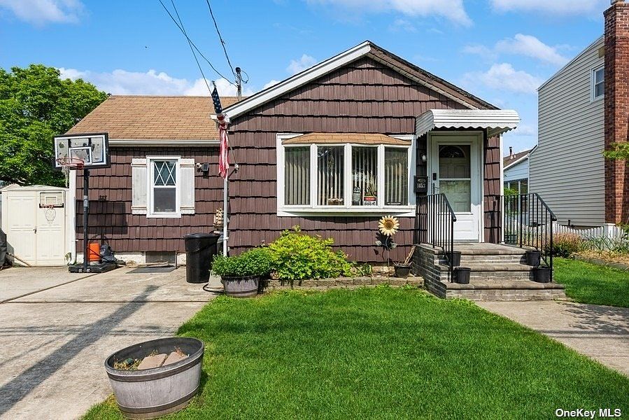 1453 Midian Street, Merrick, NY 11566 Zillow