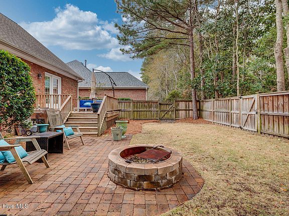 5th image of 5819 Bentley Gardens Lane