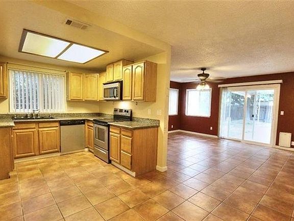 2nd image of 329 Berthoud St