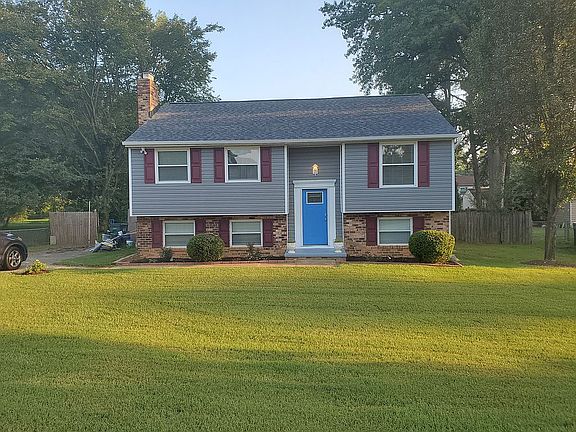 Straight view from the curb