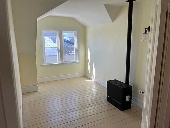 5th image of 118 Franklin St Unit 3