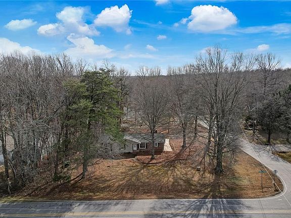 3rd image of 654 Salem Church Rd