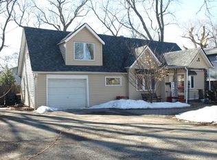 534 Grandview Dr, Round Lake Park, IL