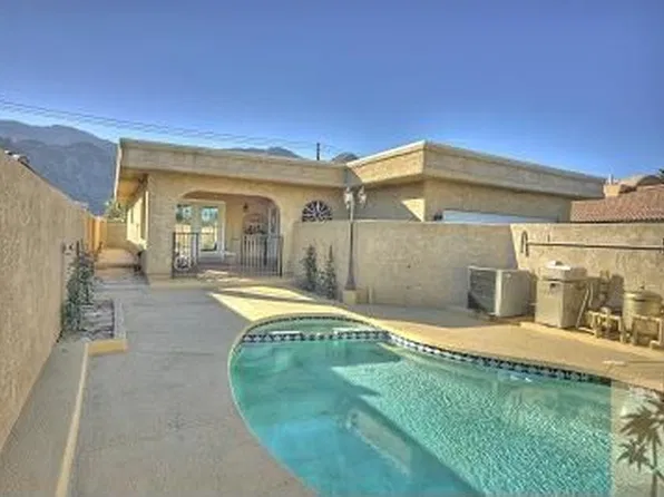 51625 Eisenhower Dr, La Quinta, CA 92253