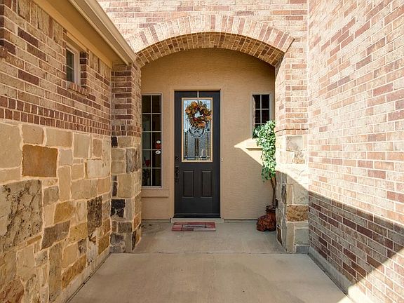 3rd image of 8708 Maryland Ct