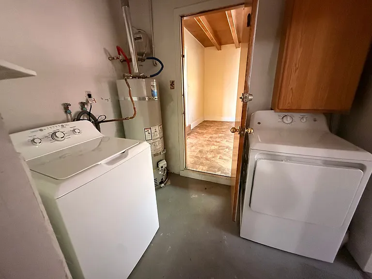 1818 Washington St NE — Photo 19