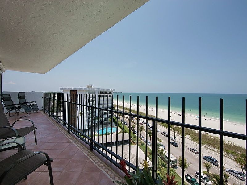 Lido Beach