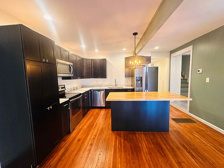 506 E Ormsby Ave — Photo 5