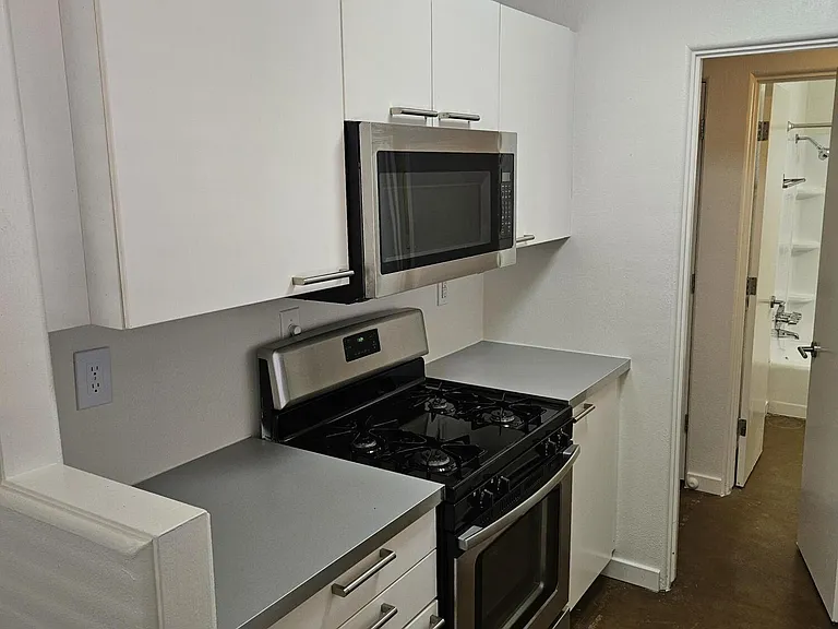802 W Turney Ave #11A — Photo 5