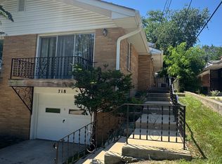 716-718 Medford Dr, Rockford, IL 61107