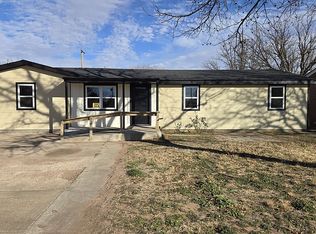 409 SW 12th St, Seminole, TX 79360