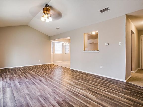 3rd image of 6420 Saddlehorse Ln