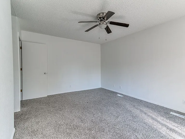 4820 W Uniontown St N — Photo 30