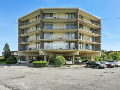 2304 Holiday Ter APT 503, Lansing, IL, 60438