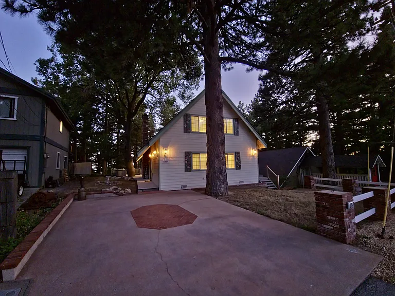 31549 Pleasant Dr — Photo 25