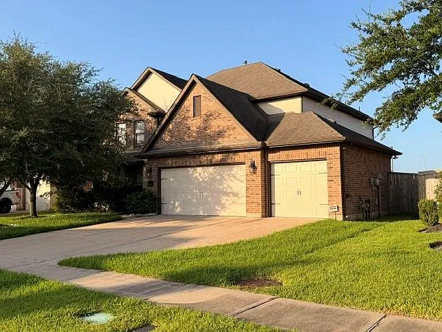 4 bed, 3.5 bath, 3019 sqft, $3,000 — Photo 1