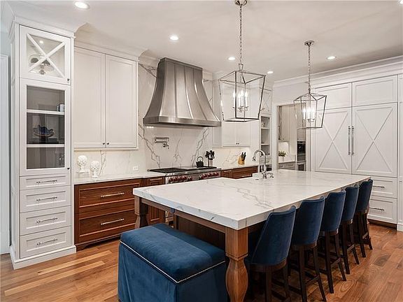 3rd image of 10155 Cedar Ridge Dr