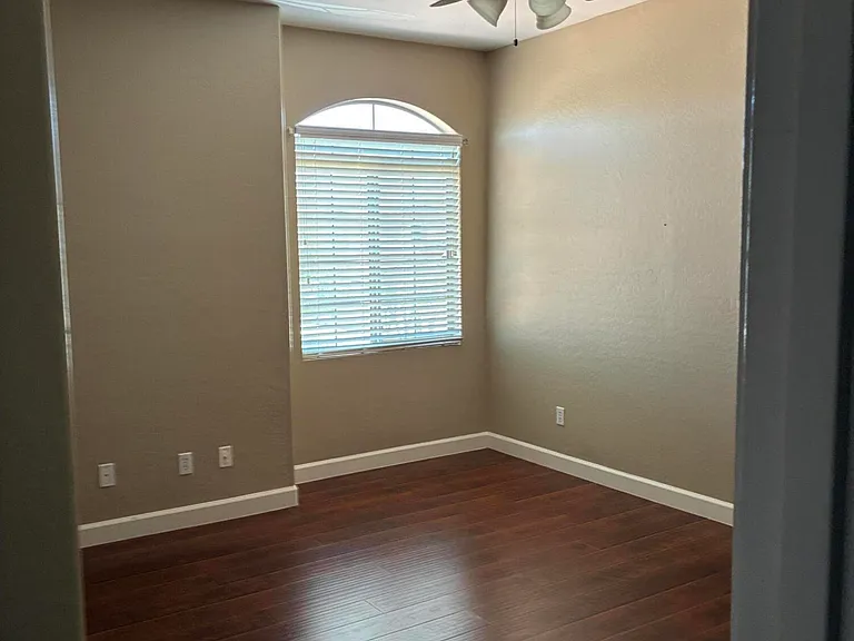 2913 E Tulsa St — Photo 15