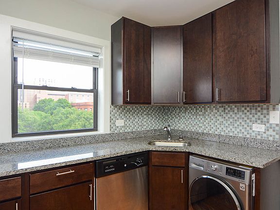 3rd image of 2914 N Mildred Ave APT 3EE