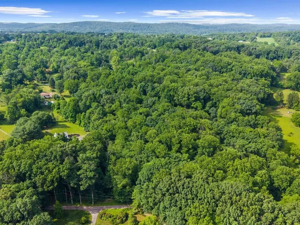 91 Ebelhare Rd, Pottstown, PA 19465