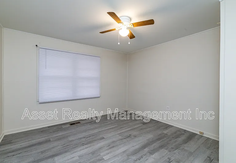 219 Highland Ave #1 — Photo 10