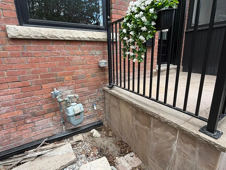 18 Wroxeter Ave #LOWER — Photo 12